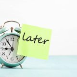 De ce amânăm, deși știm că ne afectează? Psihologii au răspunsul