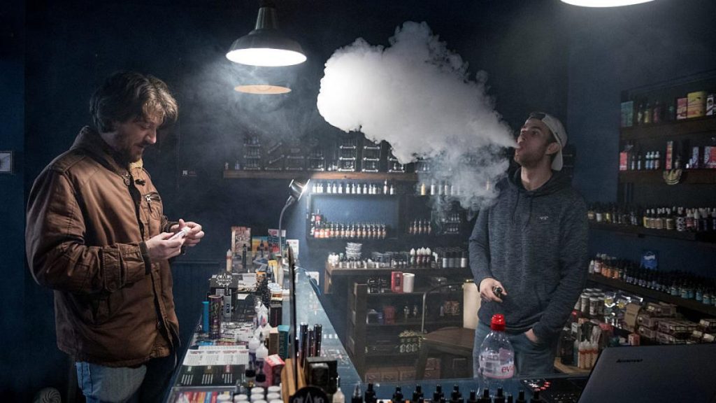 Noua lege anti-fumat din UK: Interdicție totală pentru generația născută din 2009