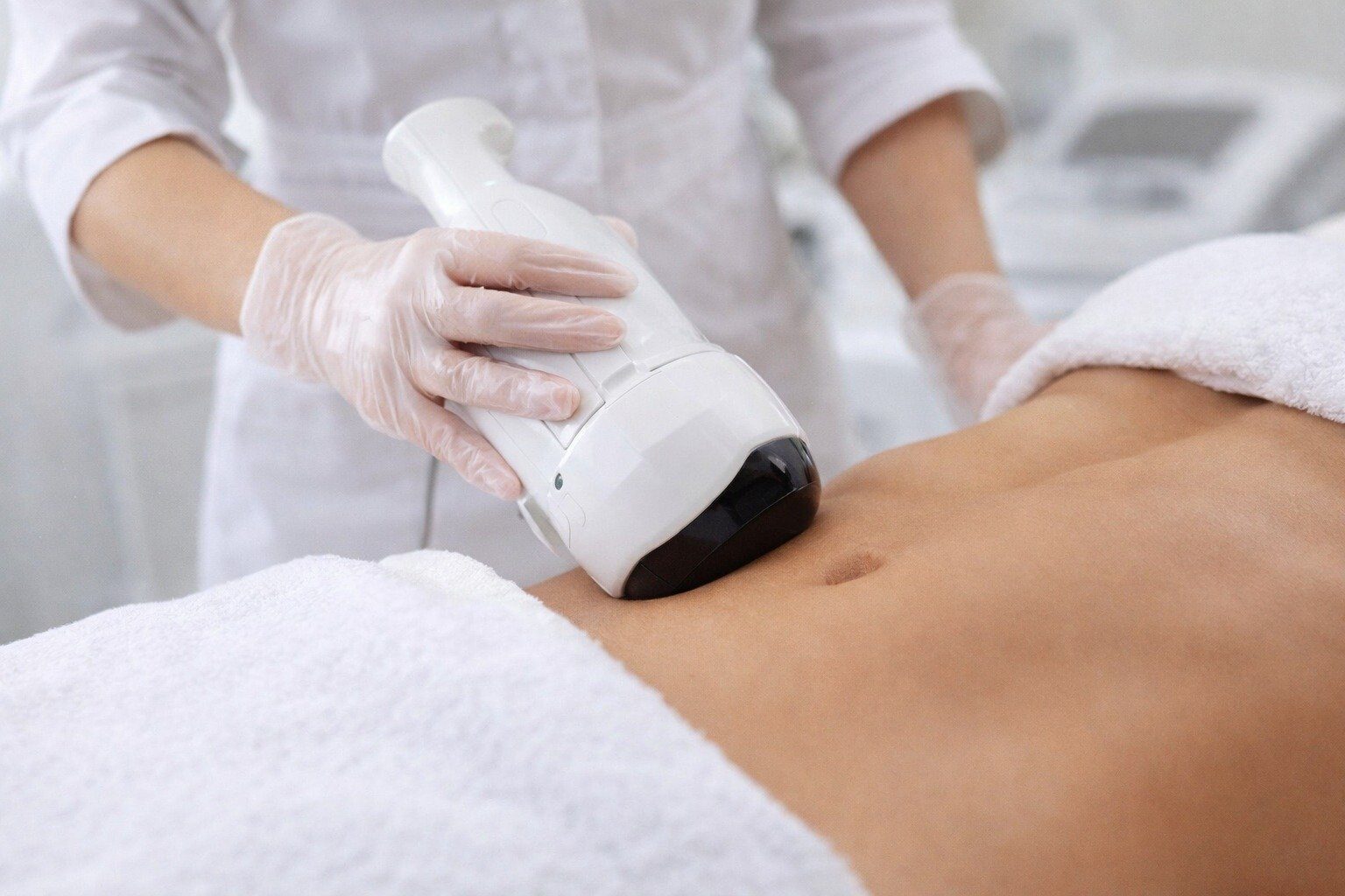 Liposonix: Cum topește grăsimea fără bisturiu și pentru cine e ideal