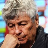 Lucescu, evacuat din vila din București de oamenii străzii. Sumă plătită