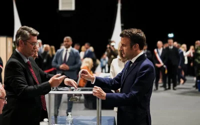 Macron, lege anti-Rusia înainte de alegeri: Parisul se teme de ingerințe