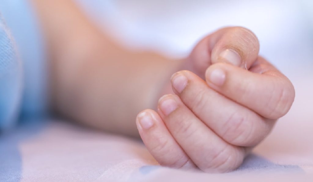 Copilul sechestrat din 2024 de tatăl său, salvat: Era malnutrit și nu putea merge