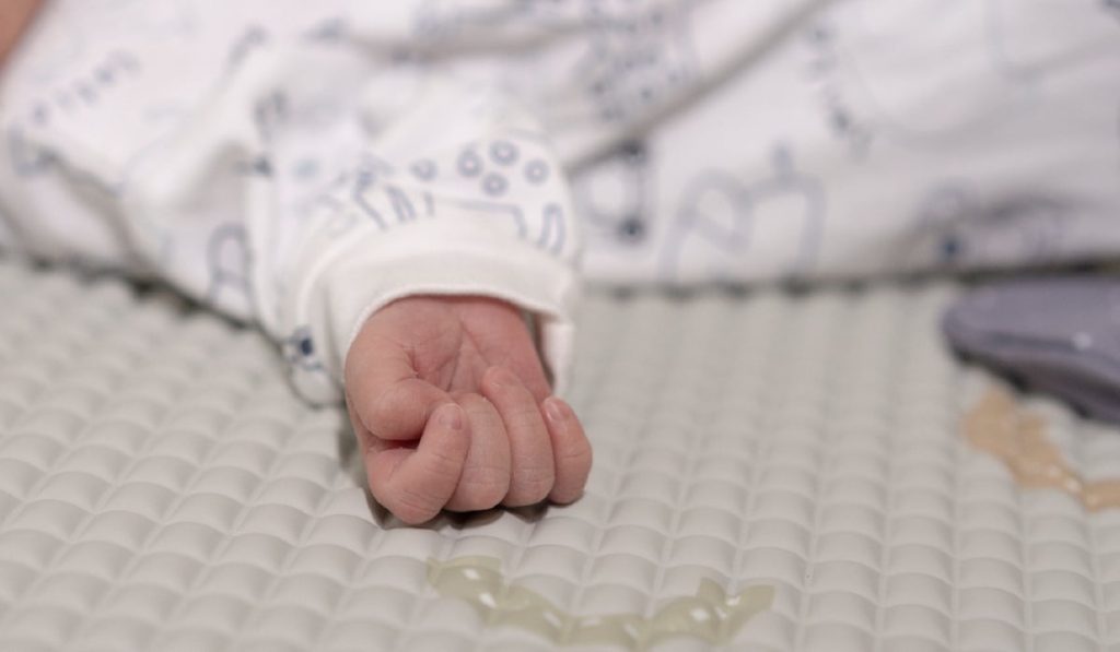 Bonus de 1000 de euro pentru copiii românilor din Italia: Condiții și pași