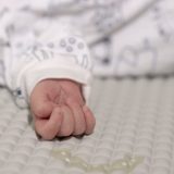 Bonus de 1000 de euro pentru copiii românilor din Italia: Condiții și pași