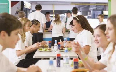 Marea Britanie: Zahărul și prăjelile, SCOASE din școli. Copiii, puși la dietă!