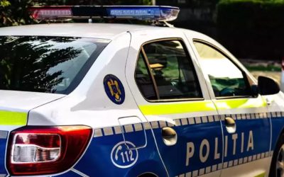 Polițiști chefuind pe manele în autospecială: „Să sară permisele”
