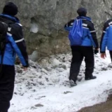 Ghinion de Paște: Cuplu blocat în noroi, după ce-a urmat GPS-ul spre Muntele de Sare