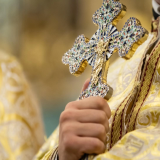 Arhimandritul Zaharia Peres: Lumina Paștelui alungă întunericul