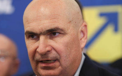 Bolojan, atac la „băieții deștepți” din energie: Vrea lumina-n „cămara cu șobolani”