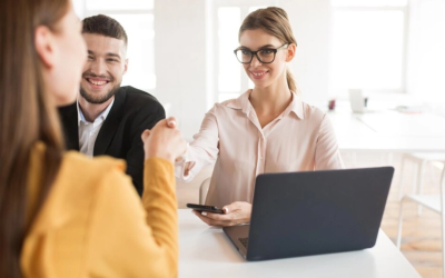 Introvertiții strălucesc: 10 domenii unde performanța lor uimește