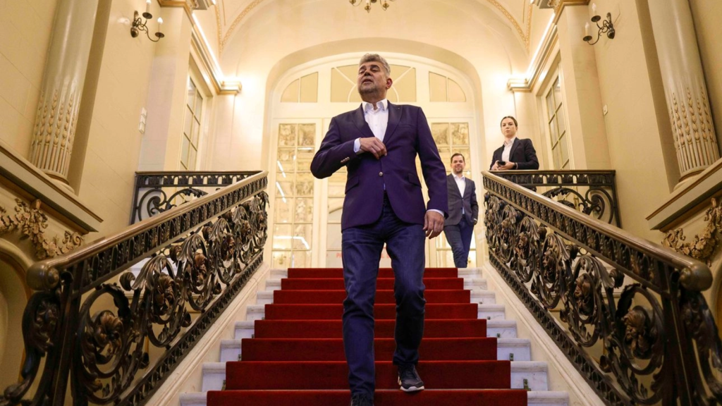 Ciolacu, „microbistul” cu îndemn de demisie pentru Bolojan, ca în fotbal