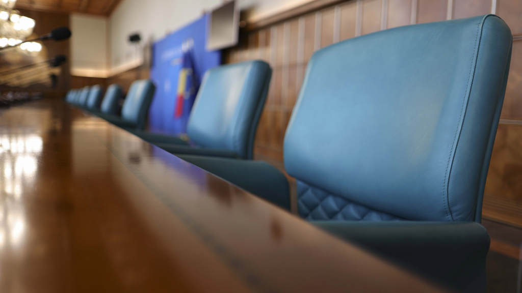 Bolojan sfidează modelele Germania, Franța sau Spania în gestionarea companiilor