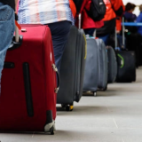 Haos în aeroporturi: Noi reguli UE, cozi infernale și avioane goale