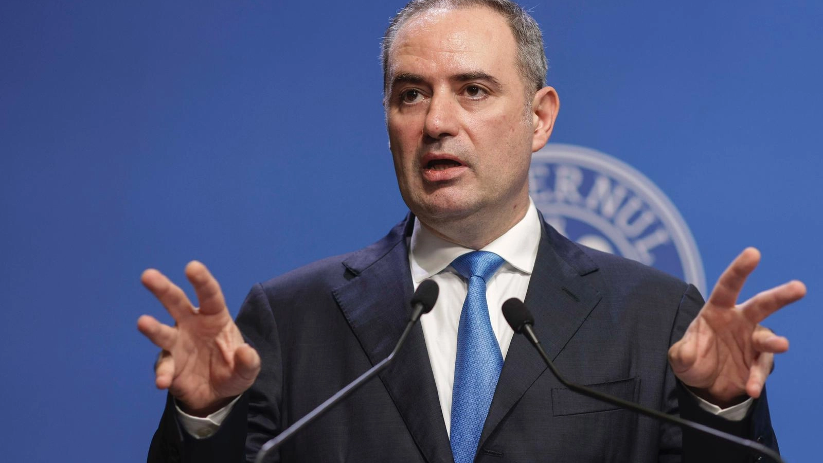 Nazare: România, la limită cu finanțele, sub presiunea globală și politică