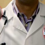 Falsul medic a vândut concedii medicale pe net: 1 milion de euro, profit!