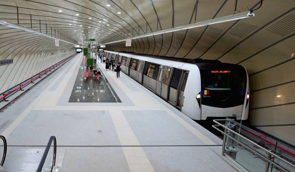 Ministrul Transporturilor a semnat scumpirea metroului, apoi a demisionat