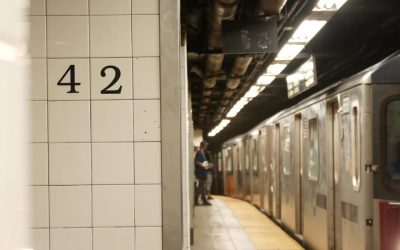 Trei persoane, înjunghiate la un atac, agresorul neutralizat în România