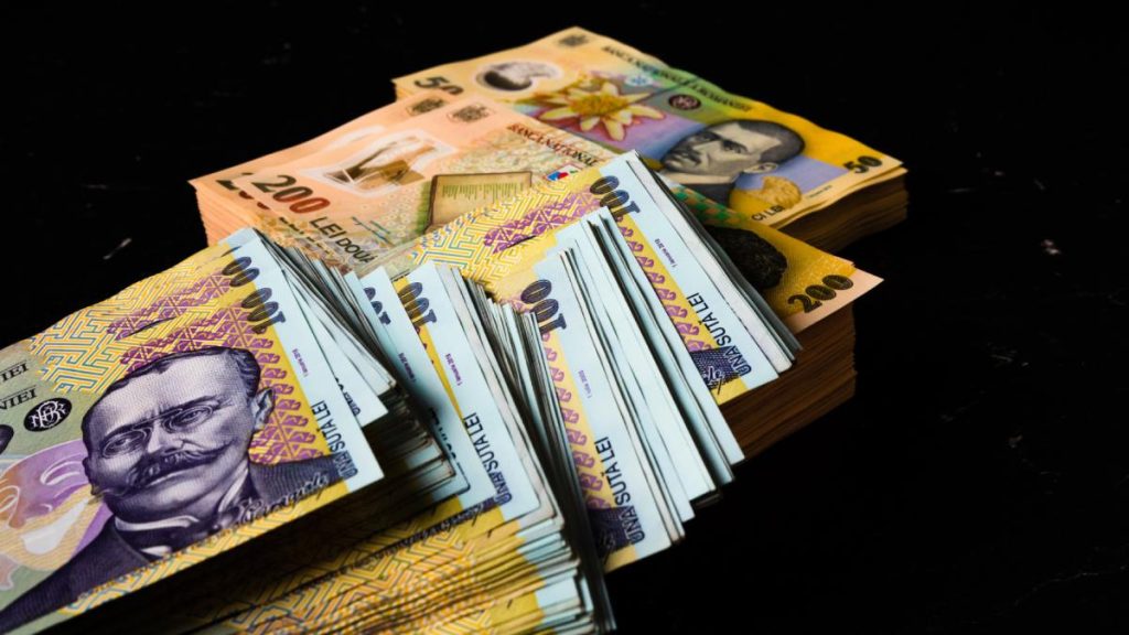 Finanțele au împrumutat 700 milioane lei: Unde se duc banii din România?