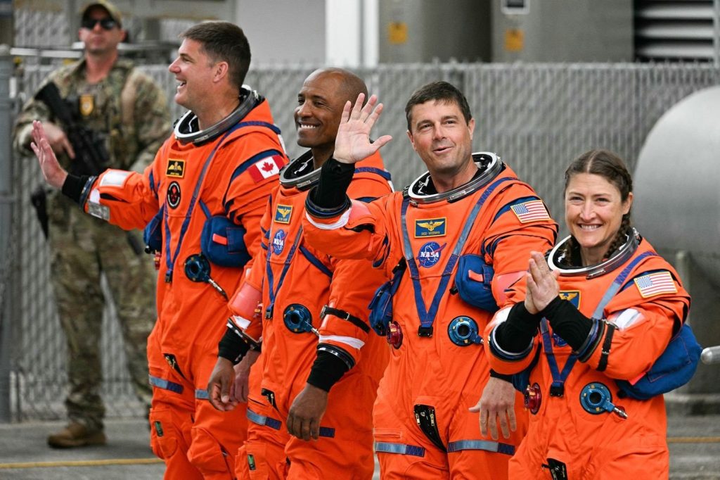 O nouă aventură spațială a început: astronauți către Lună Un nou capitol în explorarea spațiului s-a deschis odată cu lansarea misiunii Artemis II