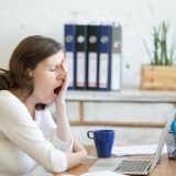 Femeie de 37 de ani, pensie lunară de 2700€ pe fondul oboselii cronice