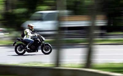 Motor sau mașină? Cât te costă, de fapt, un drum prin București