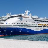 Croazieră de lux sfidează tensiunile: Traversează Ormuzul cu trafic rar