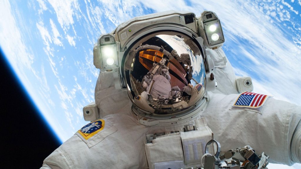 NASA invită românii să urmărească survolarea Lunii de către Artemis II, inclusiv pe Netflix București – Pasionații de tehnologie și spațiu din România vor avea ocazia să urmărească un eveniment cosmic deosebit