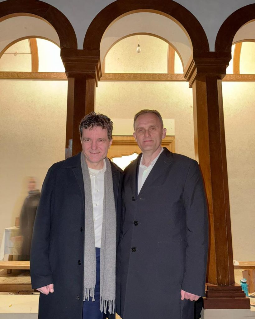 Nicușor Dan, cu șeful PSD Prahova, la mănăstire de Vinerea Mare