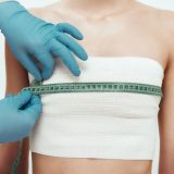 Obsesia perfecțiunii, pericol real: Avertismentul medicilor despre aberațiile online