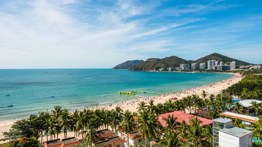 China: Insulă tropicală, ambiții uriașe – vrea cel mai mare port de liber-schimb