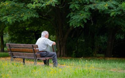 De ce Sărbătorile adâncesc singurătatea: Fenomenul care lovește România