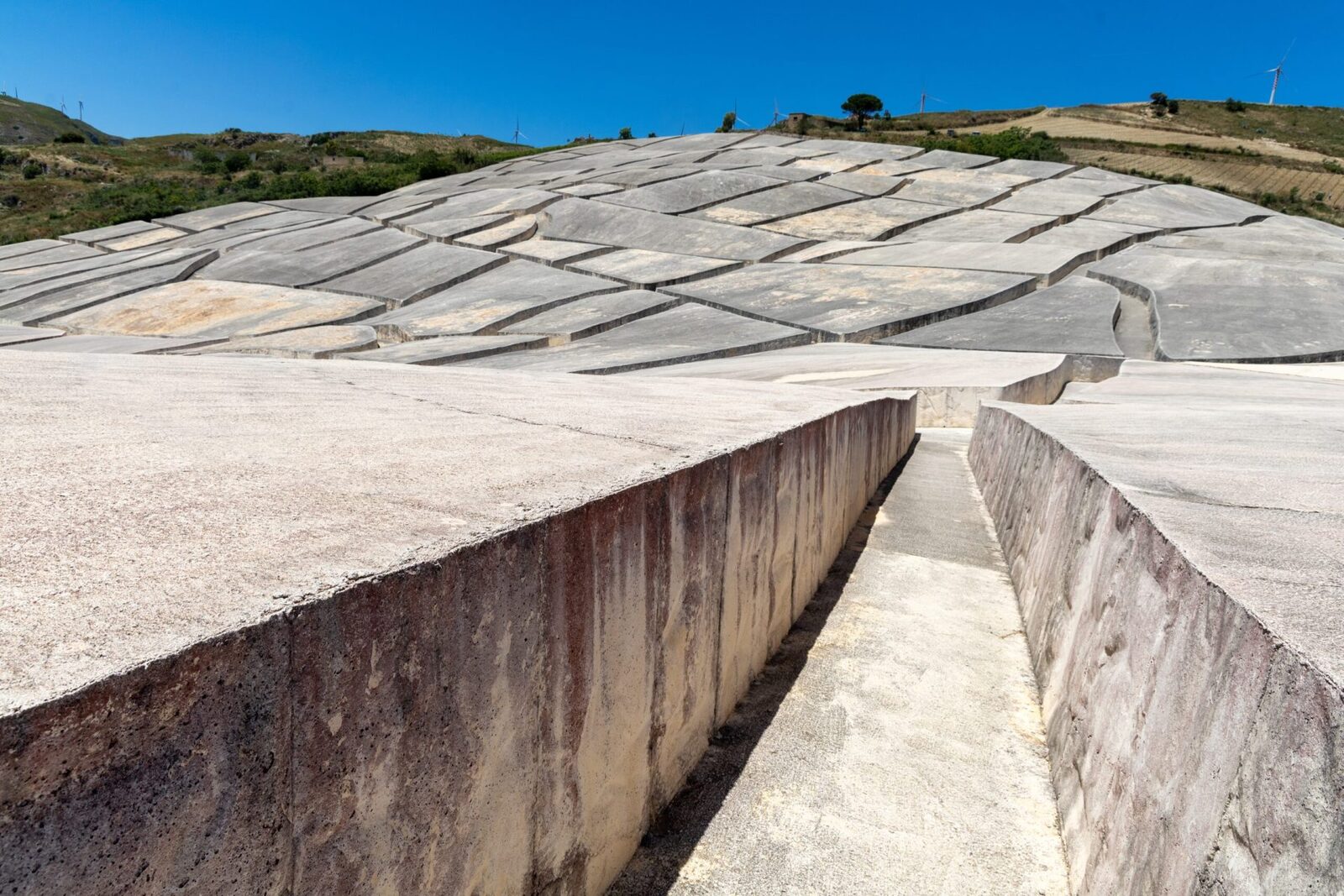 Orașul transformat în „Pompeii modern”: Artă sau dezastru urban