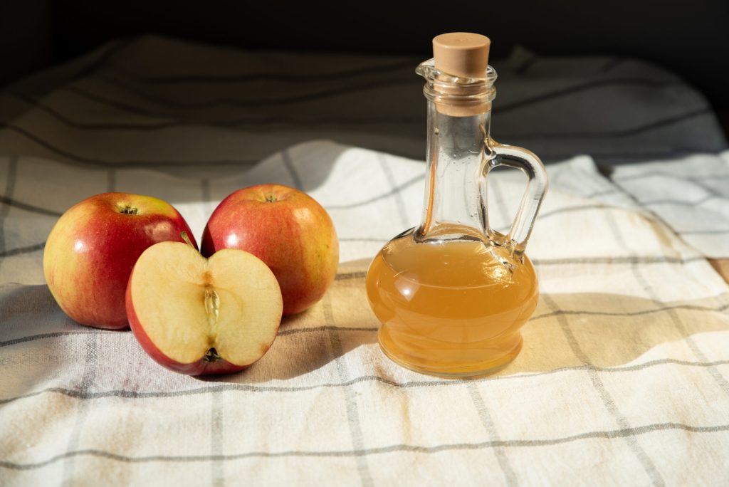 Oțetul de mere, secretul ieftin și eficient împotriva înțepăturilor