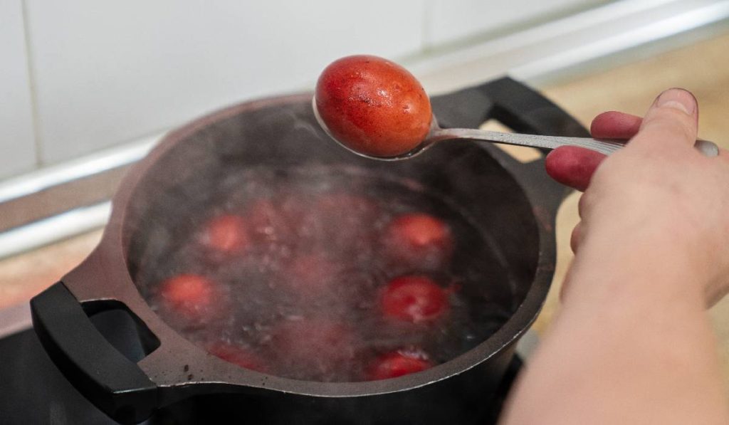 Ouă de Paște în exces? Cum le poți păstra proaspete, fără risipă