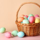 Câte ouă vopsesc românii de Paște? Tradiții și obiceiuri din casele lor!