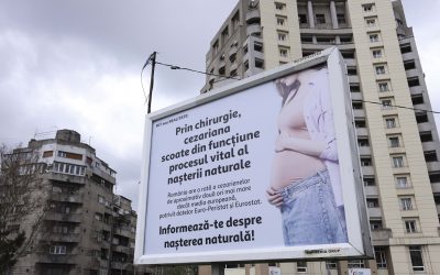 Panouri anti-cezariană în București: Cine plătește și reacția Colegiului Medicilor