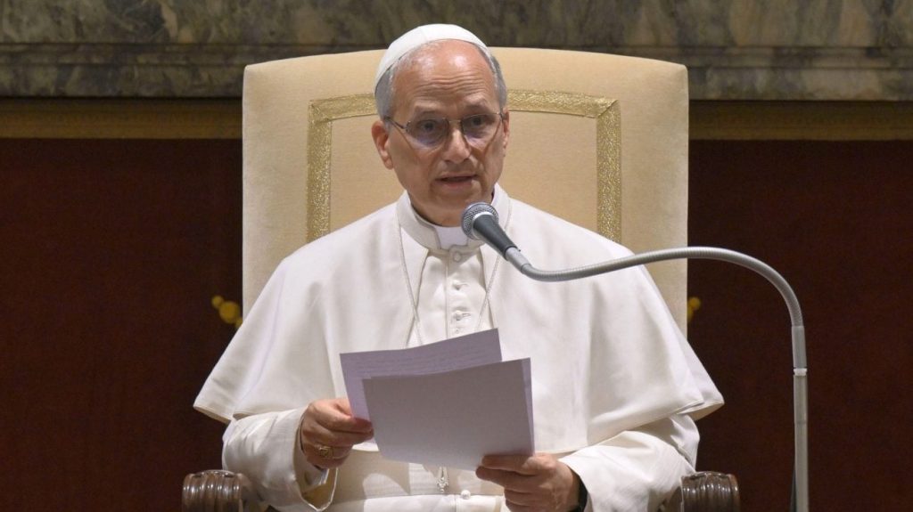 Papa LEON îl face „tiran” pe DONALD Trump: Lumea, în pericol