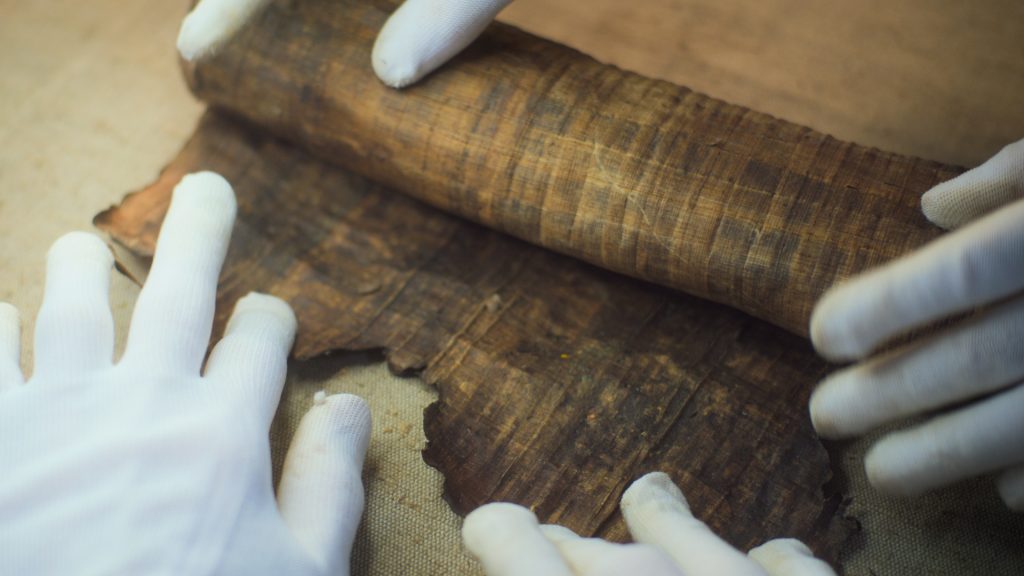 Papirus din Iliada, găsit în abdomenul unei mumii egiptene