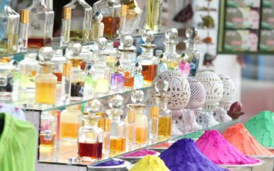 Români, arestați în Italia: Furau parfumuri de 4.500 de euro din duty-free-uri