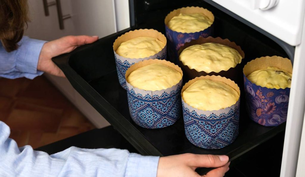 Cât se coace pasca? Secretul temperaturii și al timpului perfect