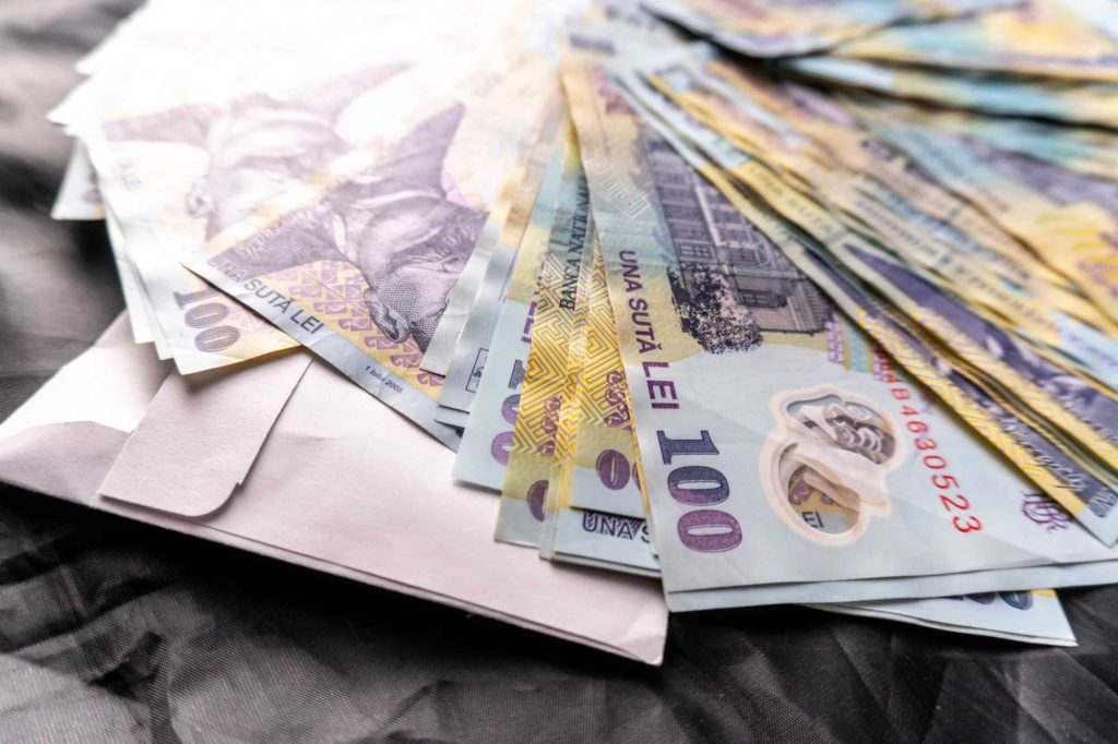 Guvernul, forțat să plătească ajutorul anulat