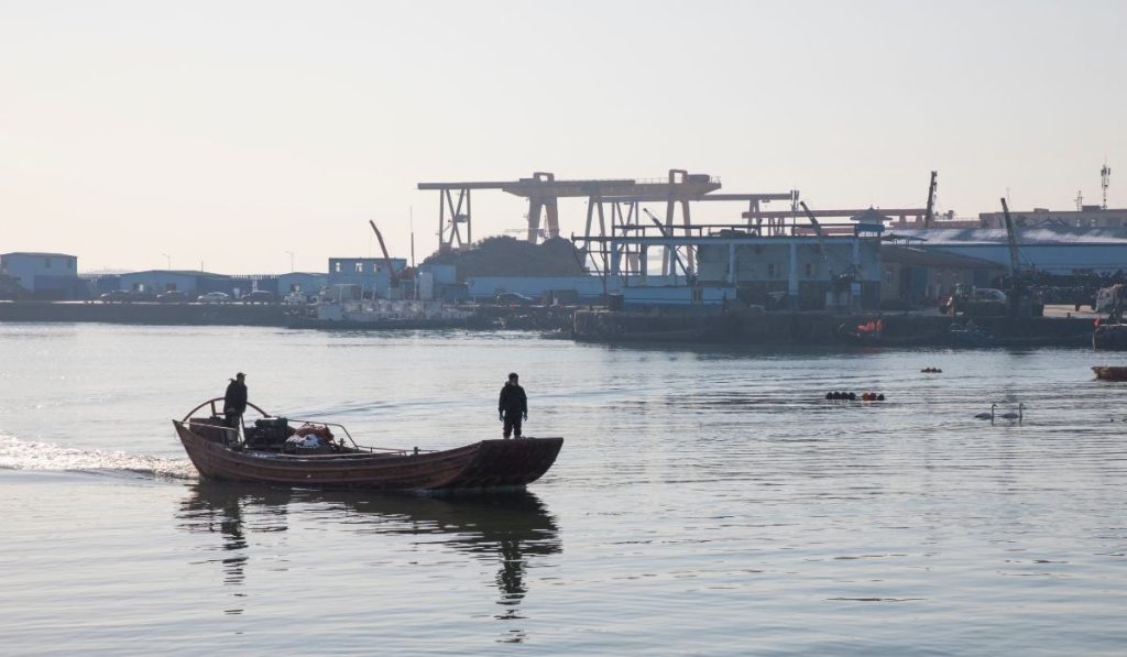 Filipine: Pescari chinezi, acuzați că otrăvesc apele disputate cu cianură