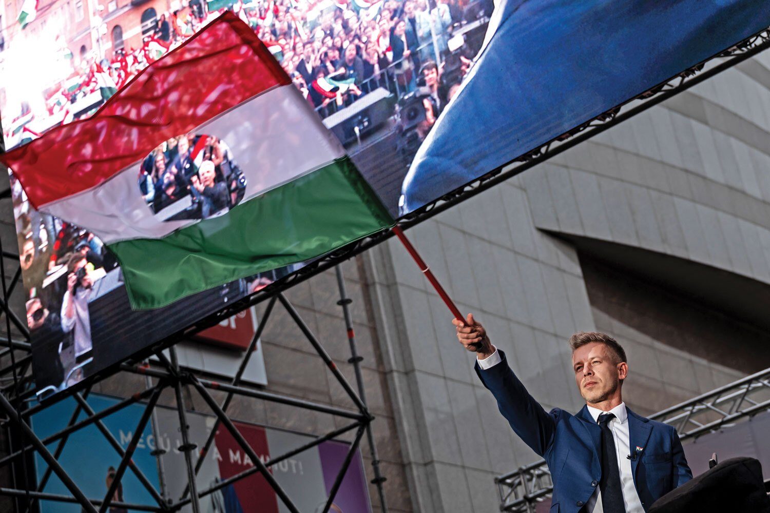 Maghiarii au ales: Peter Magyar, eroul anti-Orban, cu autostrăzi moștenire