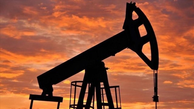 Prețurile petrolului, pe val: SUA anticipează un „vârf” în curând