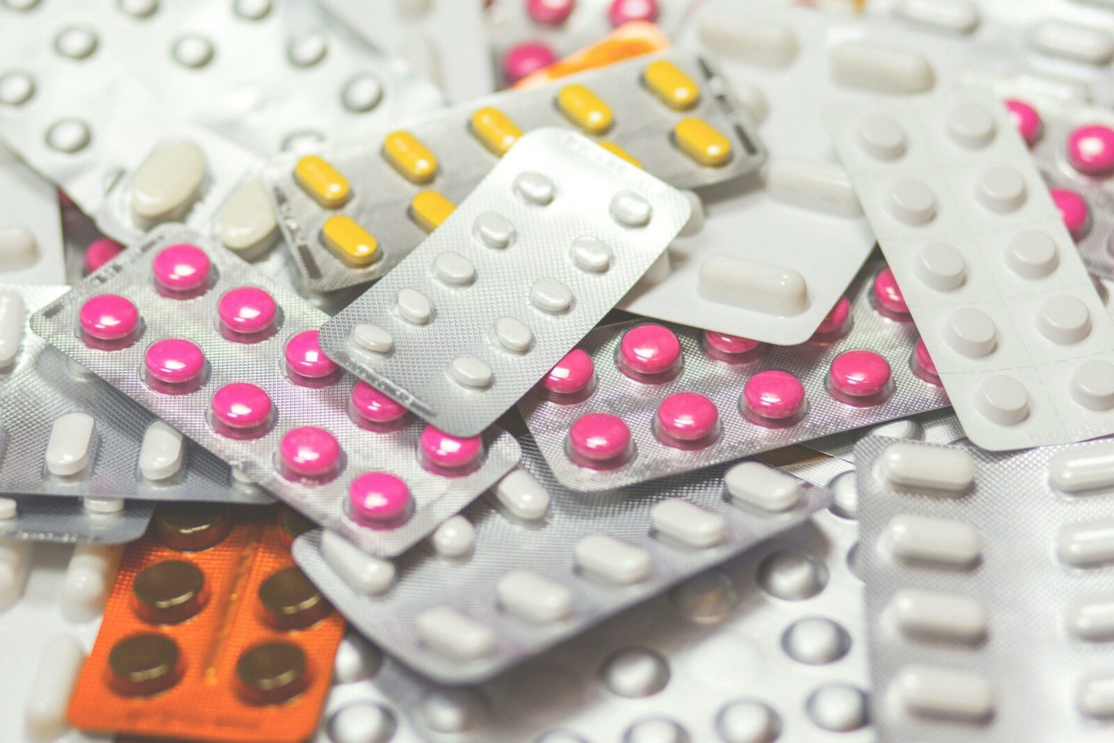 UE, record istoric: Excedent de 220 mld euro pe medicamente. Cine sunt „greii” exporturilor