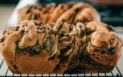 Rețeta bunicii: Cozonac pufos, vedeta de paște pe masa din România