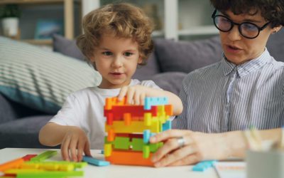 Părinții copiilor cu autism și Down, sprijin de la stat: Consiliere gratuită