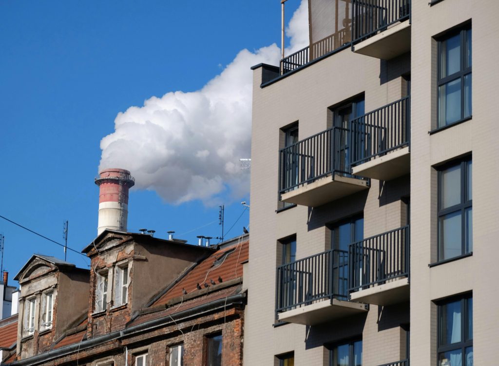 UE: Parlamentul European vrea să limiteze efectele ETS2 pe clădiri și transport