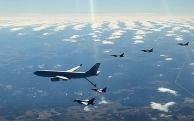 Imagini uluitoare: F-16 românești, realimentare în aer ca-n filme