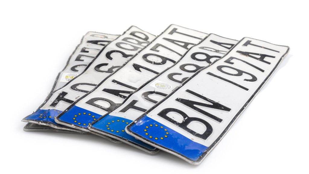 Înmatriculări auto 2026: Codul Rutier pune șoferii sub presiune. Suspendări